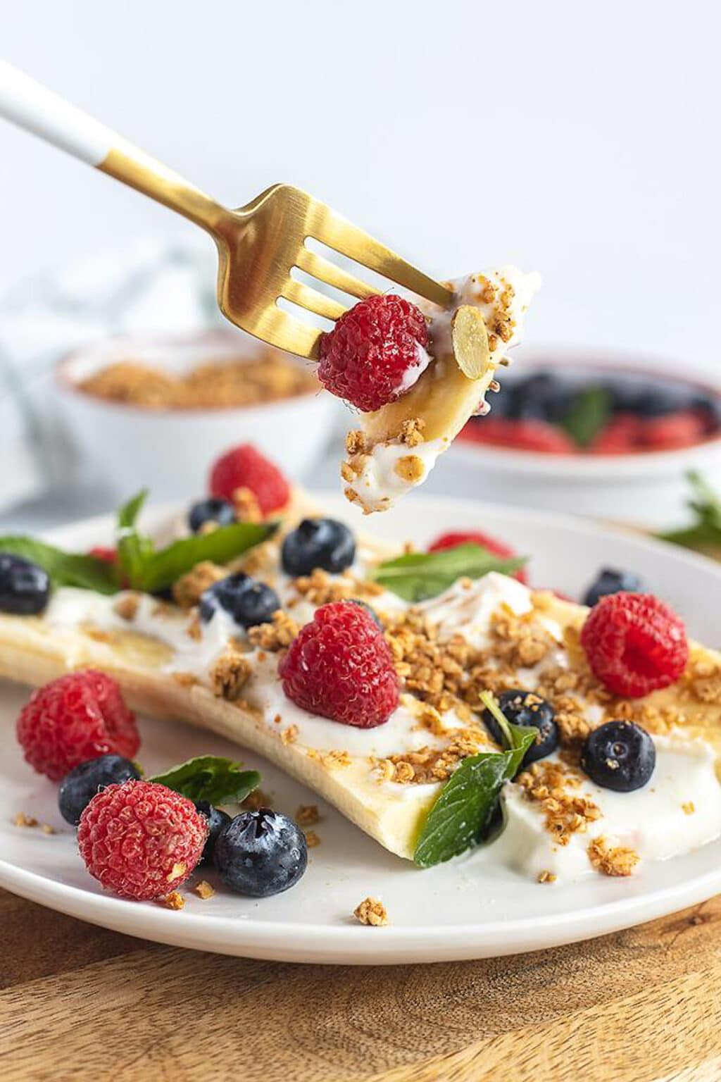 20 Easy Banana Breakfast Recipes - The Littlest Crumb