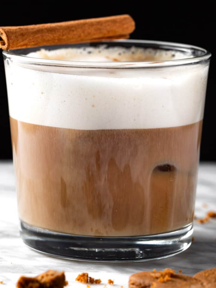 gingerbread-chai-latte-the-littlest-crumb