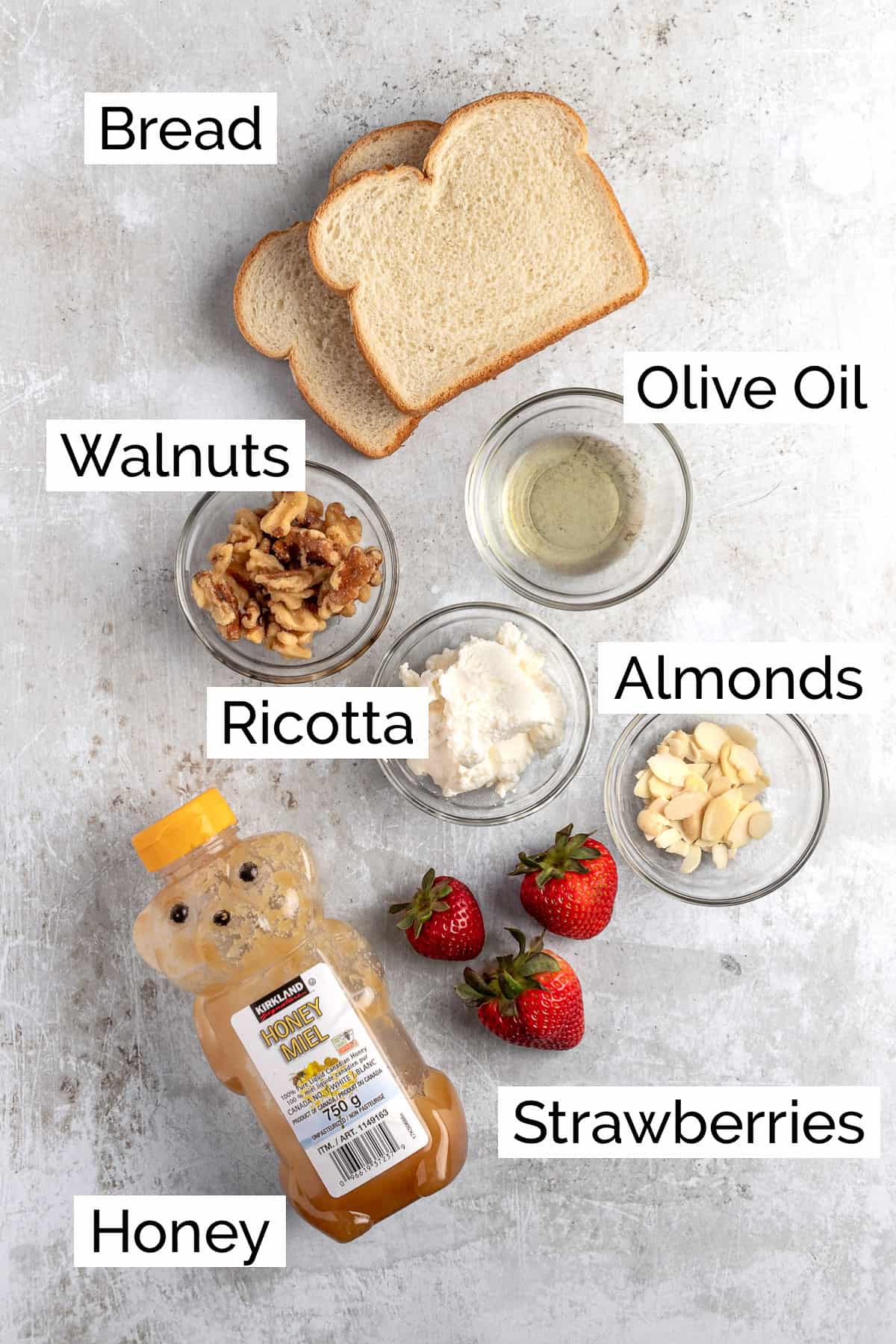The ingredients needed to make ricotta honey toast.